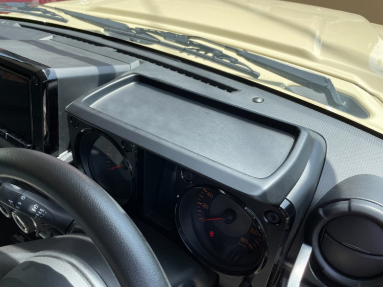 Lạ mắt với Suzuki Jimny độ phong cách offroad, giá chỉ từ 21.000 USD