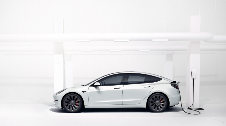 tesla-delivered-308600-evs-in-q4-2021-but-failed-to-reach-1-million-cars-in-total_8.jpg