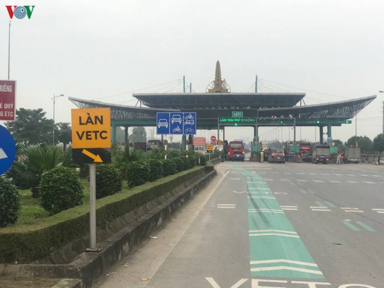 Nhiều tài xế ngỡ ngàng khi bị phạt tiền triệu vì đi "nhầm" vào làn thu phí tự động Nhiều tài xế ngỡ ngàng khi bị phạt tiền triệu vì đi "nhầm" vào làn thu phí tự động