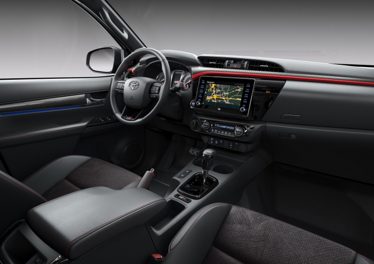 Bán tải thể thao Toyota Hilux GR Sport giới thiệu tại châu Âu, thêm chất thể thao