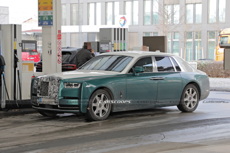 Rolls-Royce-Phantom-Facelift-Scoop-17.jpg