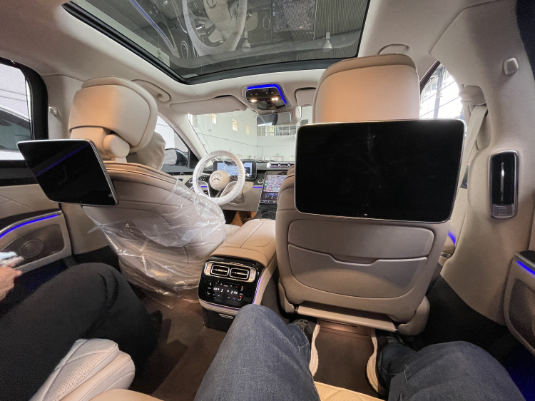 Xem thực tế Mercedes-Benz S-Class 2022 vừa về đại lý: Nội thất ngập tràn công nghệ Xem thực tế Mercedes-Benz S-Class 2022 vừa về đại lý: Nội thất ngập tràn công nghệ