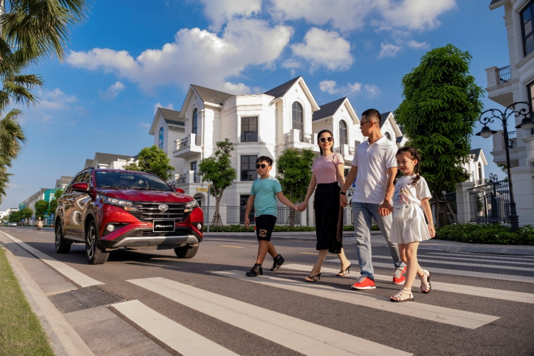Mua Toyota Rush - Mua sự yên tâm cho công việc và gia đình