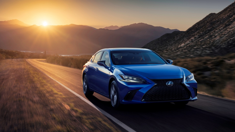 Lexus chính thức ra mắt thương hiệu F cùng dòng sản phẩm F SPORT tại Việt Nam Lexus chính thức ra mắt thương hiệu F cùng dòng sản phẩm F SPORT tại Việt Nam