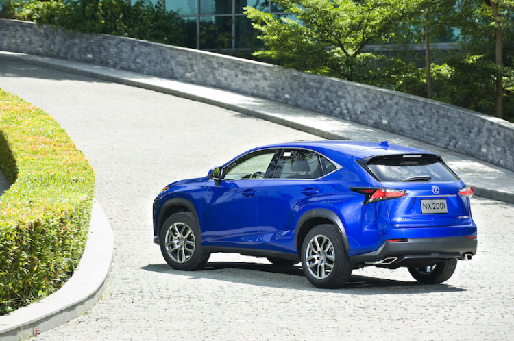 Lexus NX200t chính thức trình làng tại Việt Nam - giá 2,408 tỷ đồng