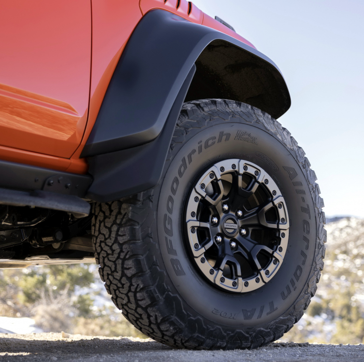 2022-Ford-Bronco-Raptor_details_08-Copy.jpg