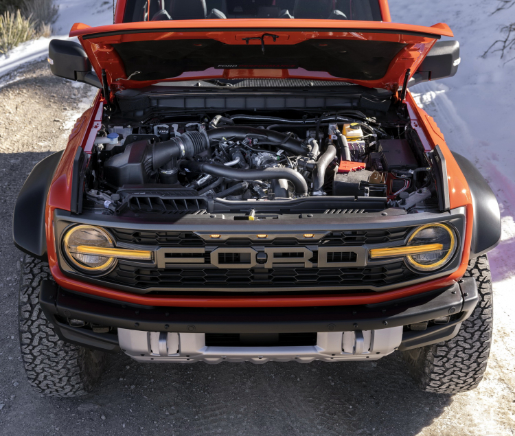 2022-Ford-Bronco-Raptor_details_02-Copy.jpg