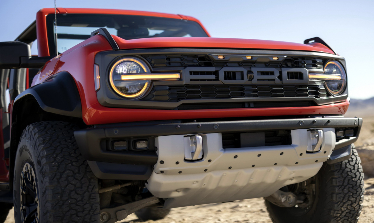 2022-Ford-Bronco-Raptor_details_01-Copy.jpg