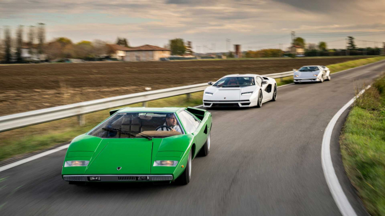 Lamborghini Countach LPI 800-4 ấn tượng trên đường: chuẩn bị giao đến tay khách hàng