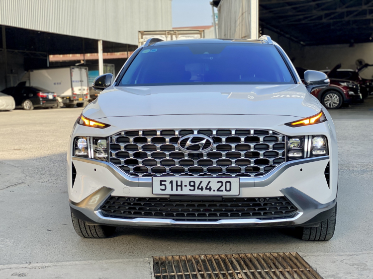 Hyundai SantaFe 2.5 Premium HTRAC 2021 mẫu mới trắng biển SG 4000km