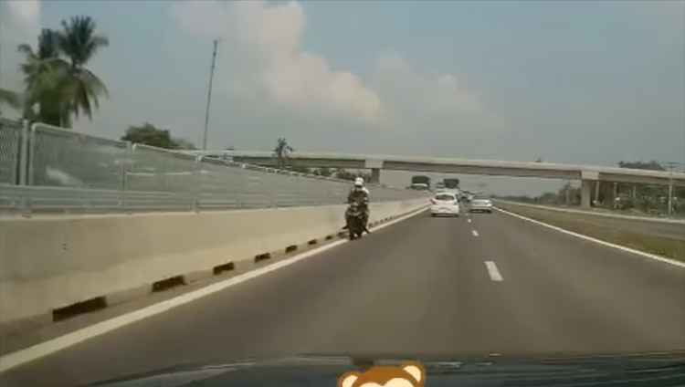 Xe máy chạy vào cao tốc Trung Lương - Mỹ Thuận 