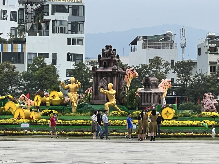 Du Xuân Sài Gòn - Hội An - Huế - Quảng Trị  28 Tết đến mùng 6