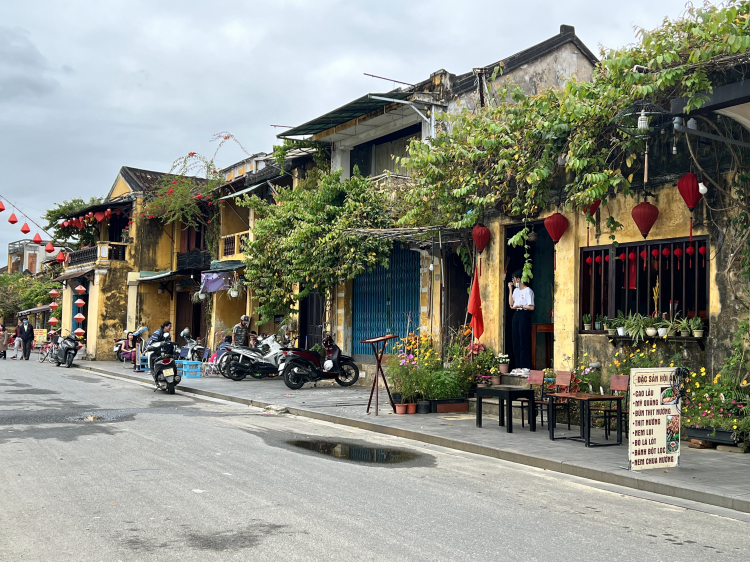 Du Xuân Sài Gòn - Hội An - Huế - Quảng Trị 28 Tết đến mùng 6 Du Xuân Sài Gòn - Hội An - Huế - Quảng Trị 28 Tết đến mùng 6