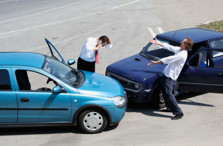 Cho người khác mượn xe và chủ xe có thể phải đi tù!