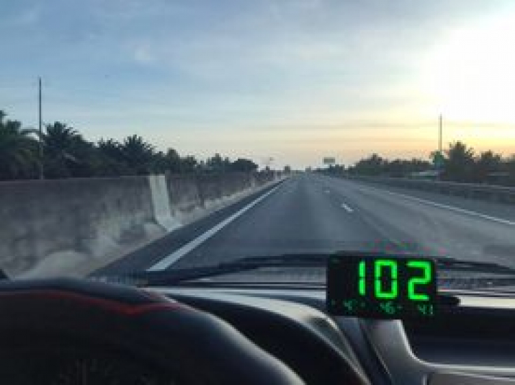 Tư vấn mua màn hình HUD Tư vấn mua màn hình HUD