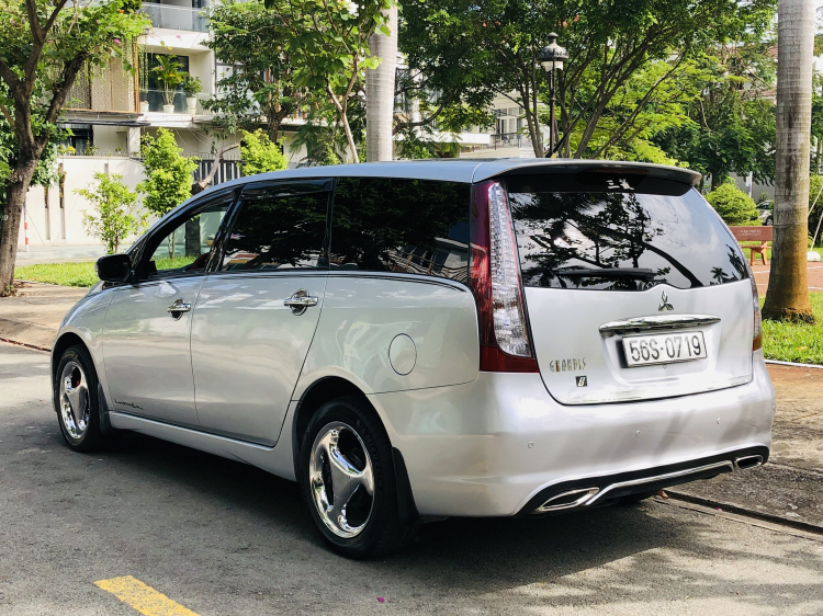 Mitsubishi Grandis xe cực chất đẹp long lanh!