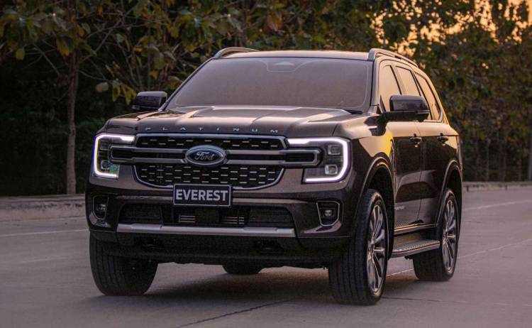 2023-Ford-Everest-Platinum-01-1200x740.jpg
