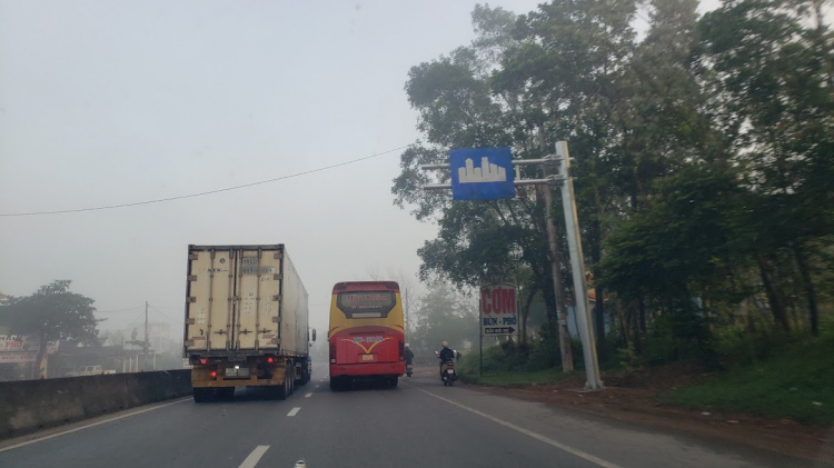 Quốc lộ 51 lắp biển báo bắt đầu và hết khu dân cư trên cao to, rõ và rất dễ nhìn Quốc lộ 51 lắp biển báo bắt đầu và hết khu dân cư trên cao to, rõ và rất dễ nhìn