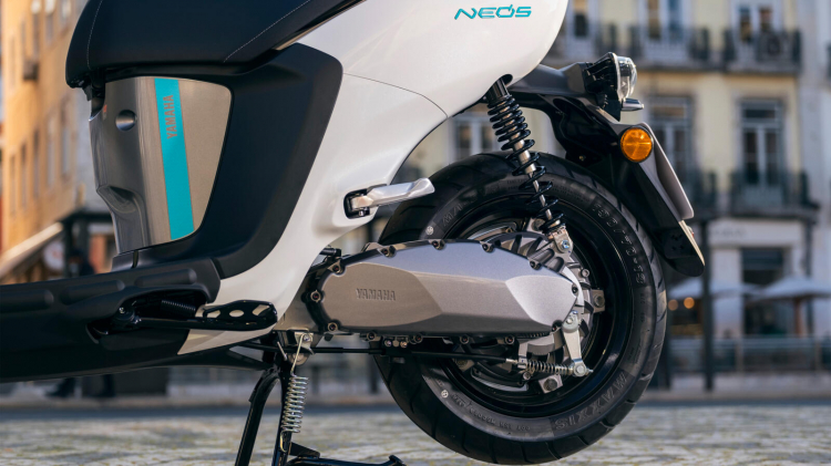 2022-Yamaha-Neos-electric-scooter-30.jpeg