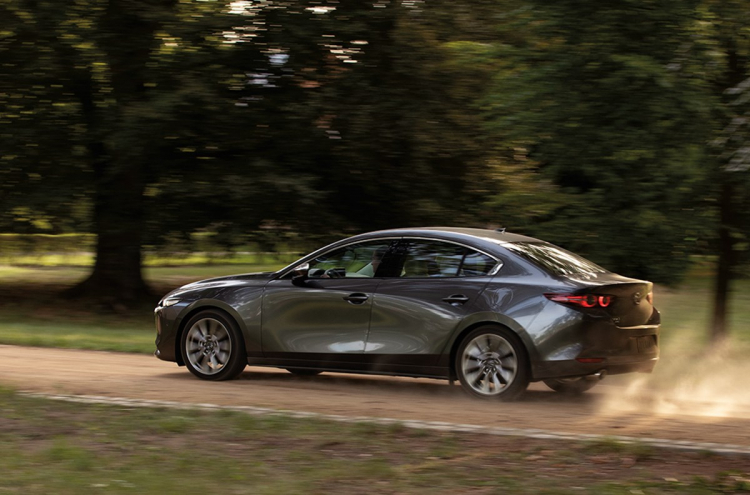 Mazda3 (2).jpg Mazda3 (2).jpg