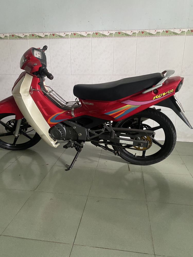 Su xì po Suzuki RG Sport