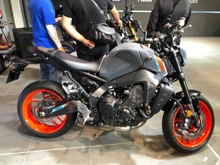 otosaigon_showroom_yamaha_revzone_khai_truong-10.jpg otosaigon_showroom_yamaha_revzone_khai_truong-10.jpg
