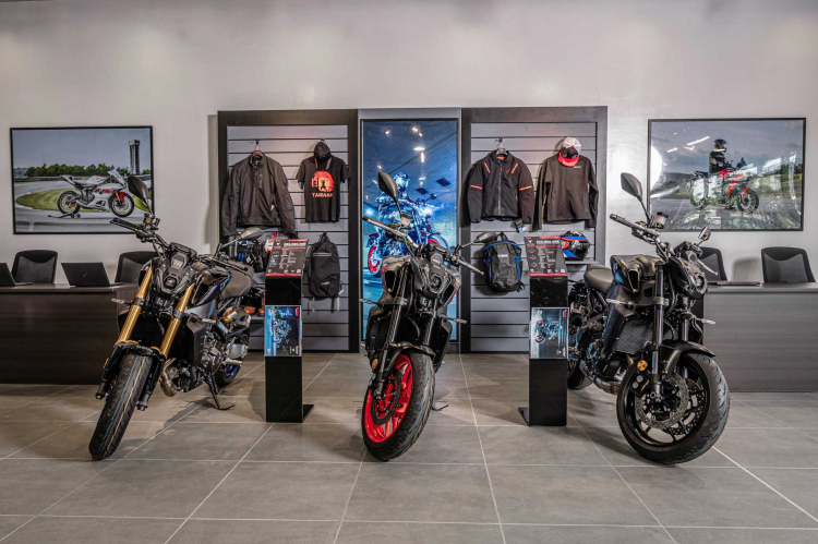 otosaigon_showroom_yamaha_revzone_khai_truong1-6.jpg otosaigon_showroom_yamaha_revzone_khai_truong1-6.jpg
