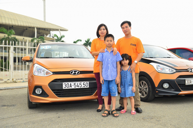 14 người Việt chui vừa khoang xe Hyundai Grand i10