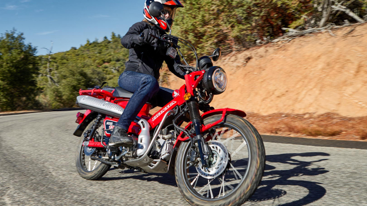 ava2021-Honda-Trail-125-ABS-Review-dual-sport-trail-retro-motorcycle-14.jpg