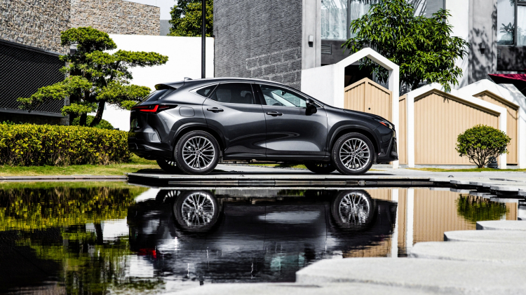 otosaigon.com-lexus-nx-350h-1.jpg