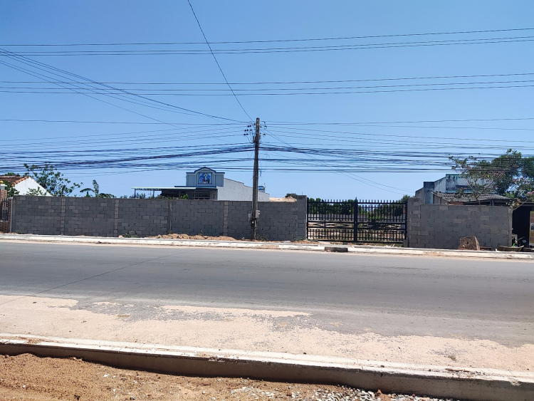 Ông bác Việt Kiều nhờ kiếm mặt tiền biển Ông bác Việt Kiều nhờ kiếm mặt tiền biển