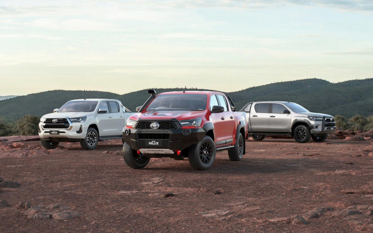 toyota-hilux2020-pb-18-aug20-sa.jpg