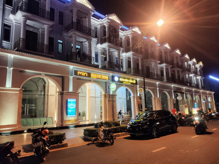 Tự hào Vinfast VF8 quá Gừng nọng ơi Tự hào Vinfast VF8 quá Gừng nọng ơi