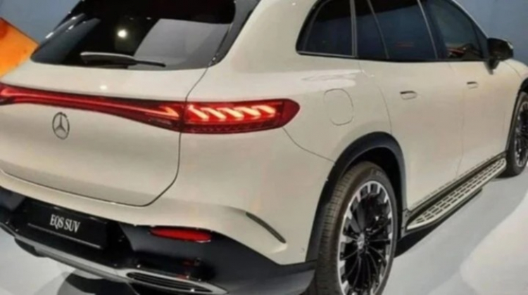 Mercedes-Benz-EQS-SUV-leaked-2.jpg