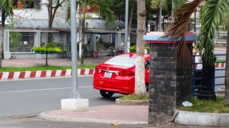 Vậy mà anh sale nói em là Honda không có taxi :D