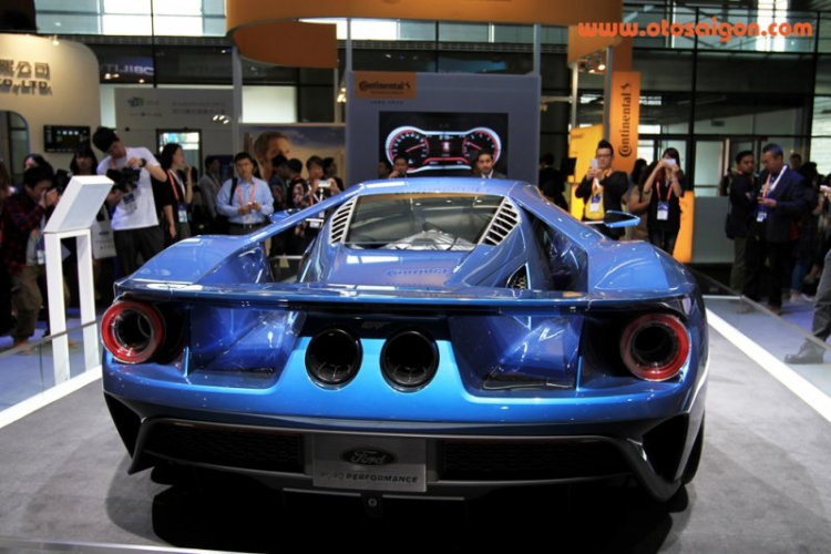 Ford GT: huyền thoại hồi sinh