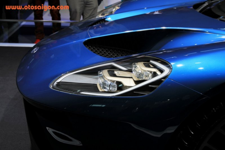 Ford GT: huyền thoại hồi sinh
