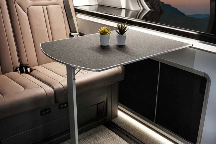 Hyundai-Staria-Lounge-Camper-6.jpg