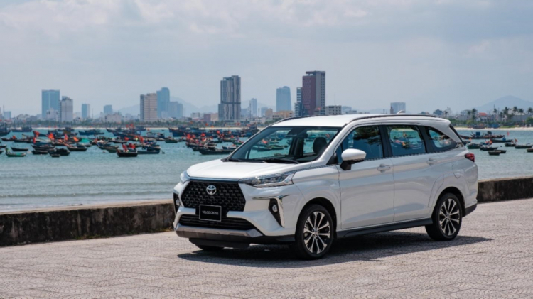 Toyota Veloz Cross 2022 phá vỡ chuẩn mực phân khúc xe 7 chỗ giá rẻ bằng loạt “option” chưa từng có