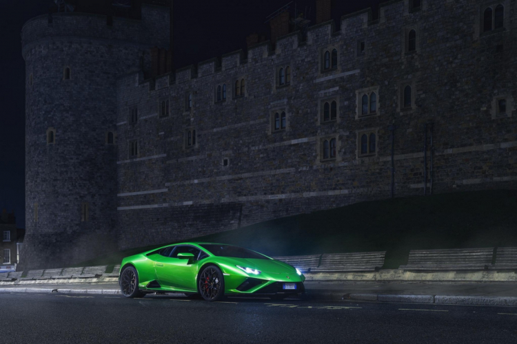 2022-Lamborghini-Huracan-20000-Celebration-10.jpg