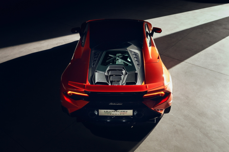 2022-Lamborghini-Huracan-20000-Celebration-2.jpg