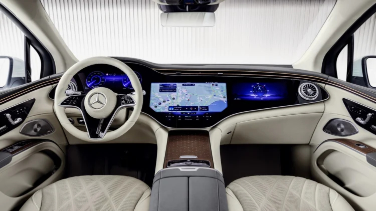 SUV điện Mercedes-Benz EQS lộ diện: 7 chỗ, 536 mã lực, hành trình 600 km