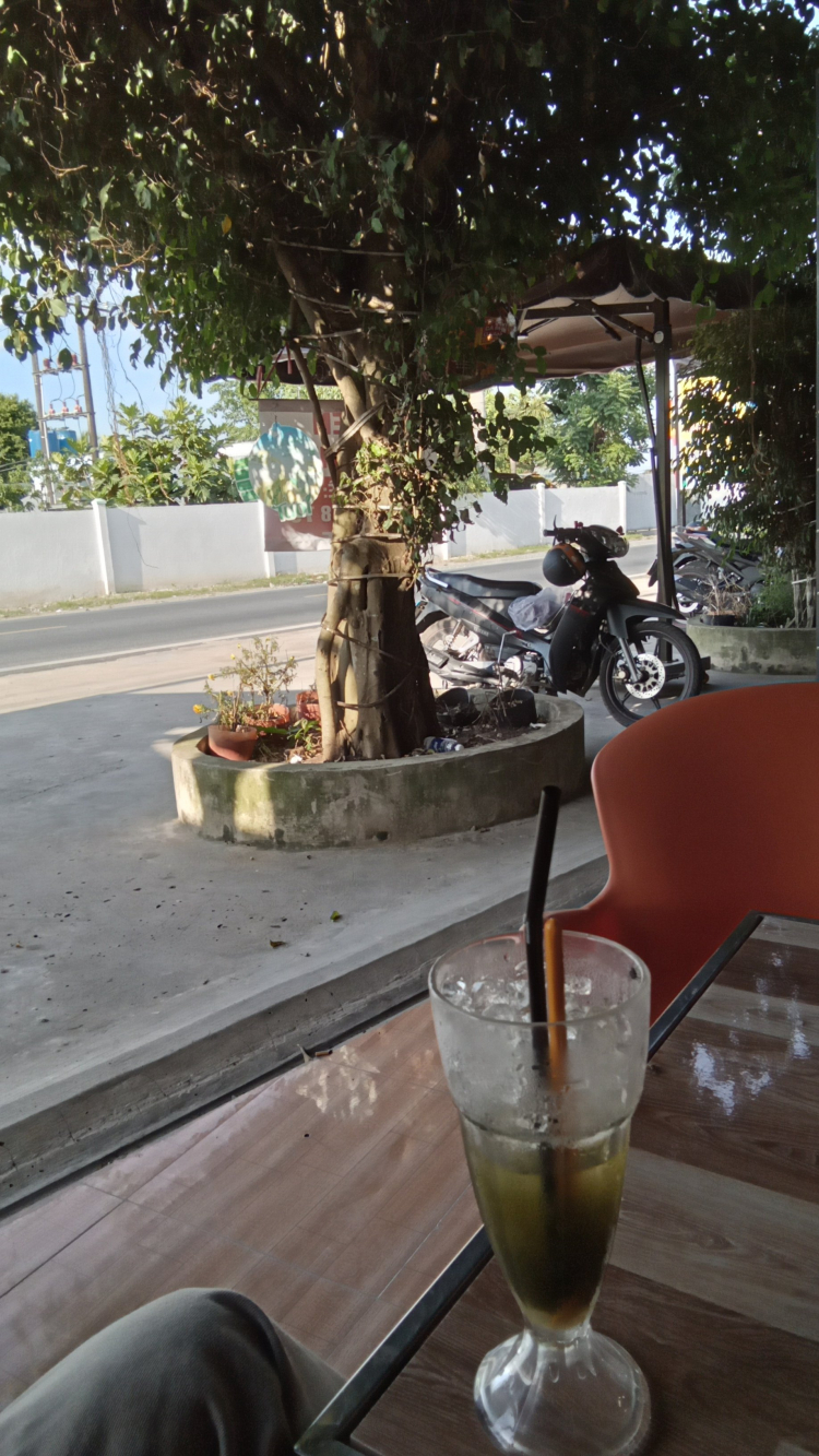 Trả lại phẩm giá cho em E46. Bước 1 : thay bình accu mới Trả lại phẩm giá cho em E46. Bước 1 : thay bình accu mới