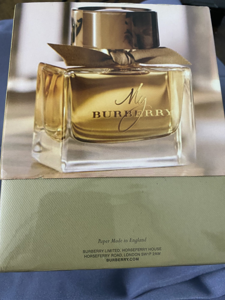 Em cần ra đi chai nước hoa My Burberry 90 ML EDP chính hãng