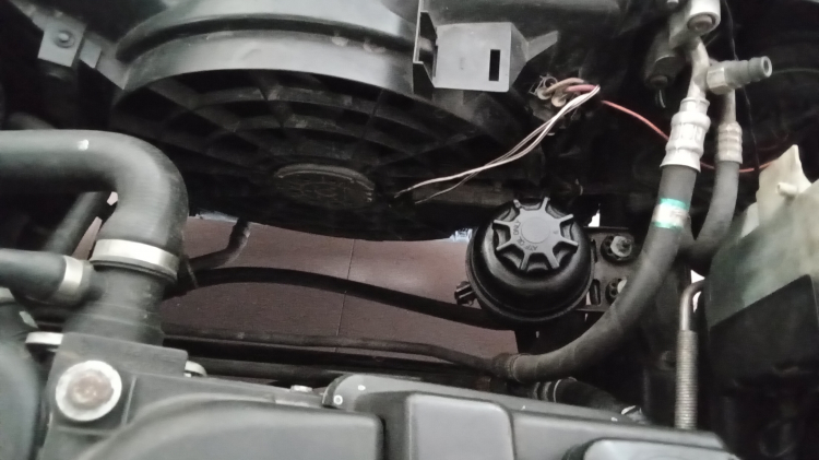 Trả lại phẩm giá cho em E46. Bước 1 : thay bình accu mới Trả lại phẩm giá cho em E46. Bước 1 : thay bình accu mới