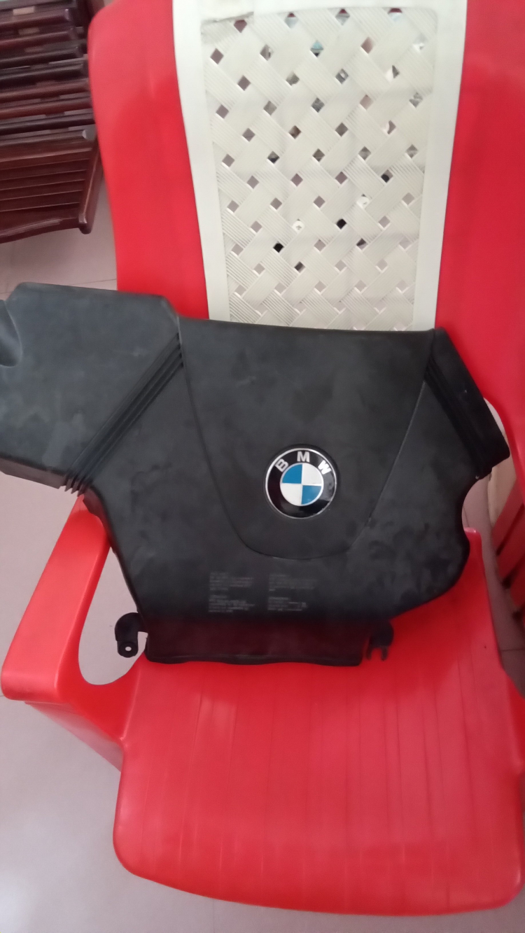 Trả lại phẩm giá cho em E46. Bước 1 : thay bình accu mới Trả lại phẩm giá cho em E46. Bước 1 : thay bình accu mới