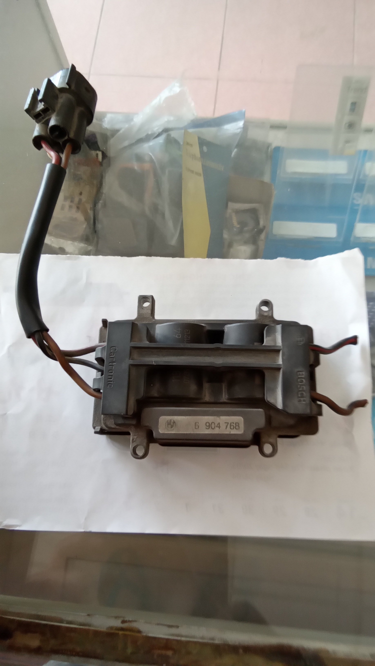 Trả lại phẩm giá cho em E46. Bước 1 : thay bình accu mới Trả lại phẩm giá cho em E46. Bước 1 : thay bình accu mới