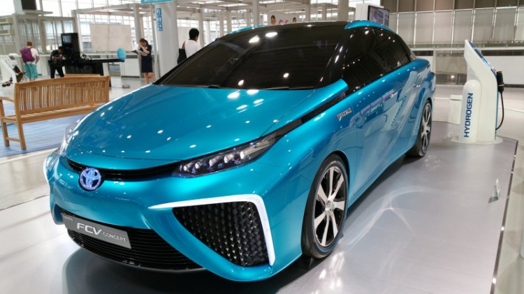 Toyota FCV bản concept.