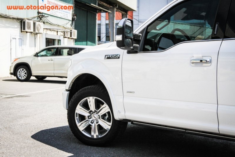 Chi tiết "từ A - Z" Ford F150 2015 vừa về Việt Nam