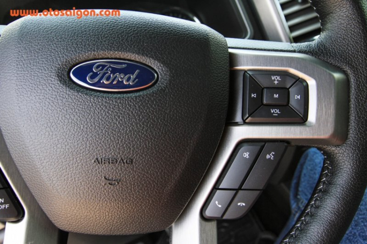 Chi tiết "từ A - Z" Ford F150 2015 vừa về Việt Nam